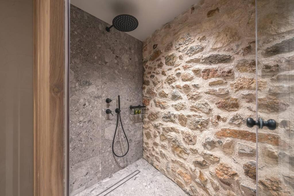 Apollonos 28 Luxury Suites アテネ エクステリア 写真