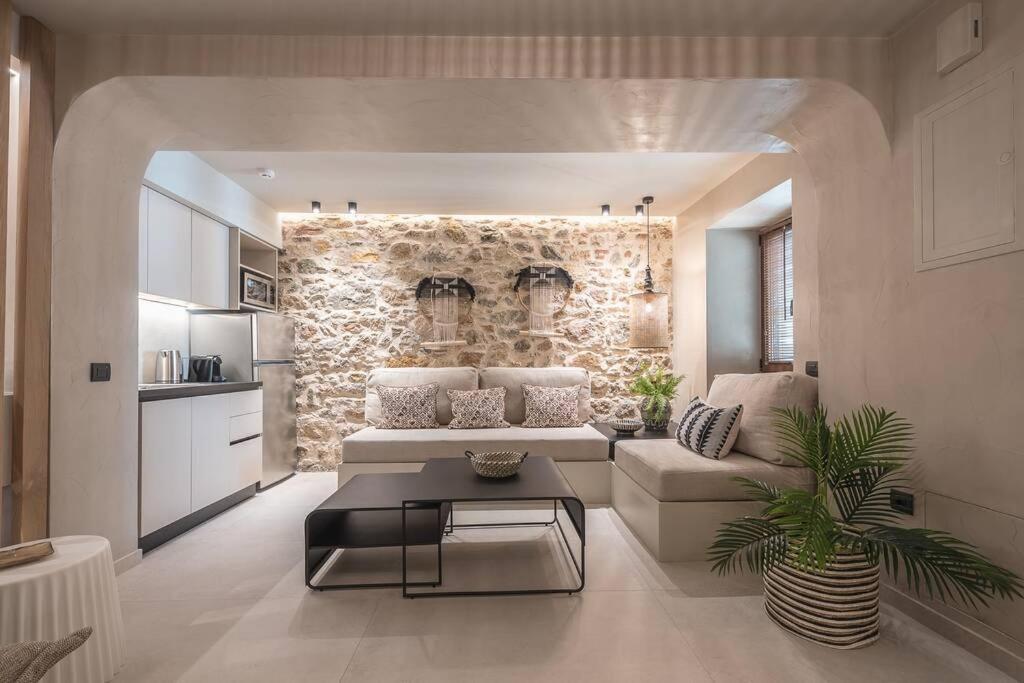 Apollonos 28 Luxury Suites アテネ エクステリア 写真