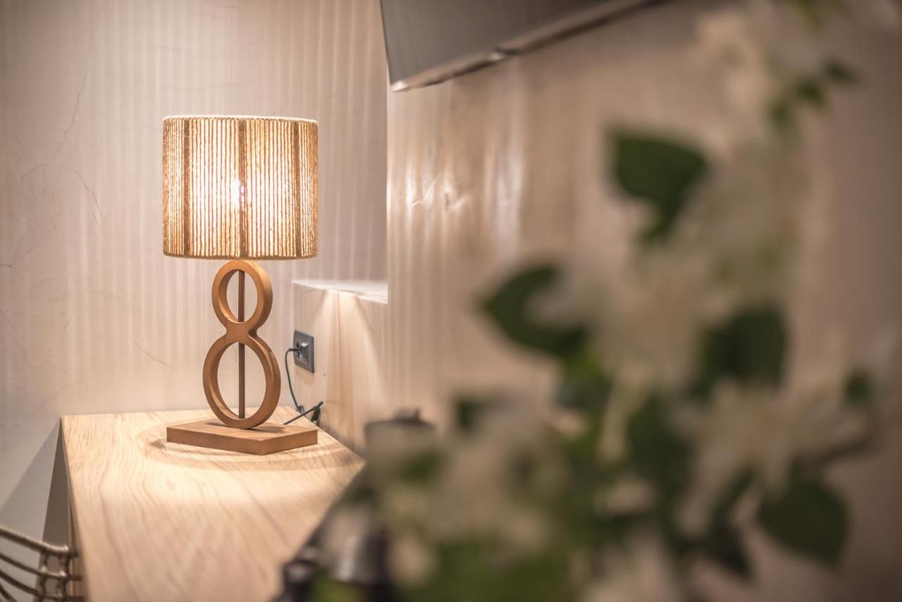 Apollonos 28 Luxury Suites アテネ エクステリア 写真