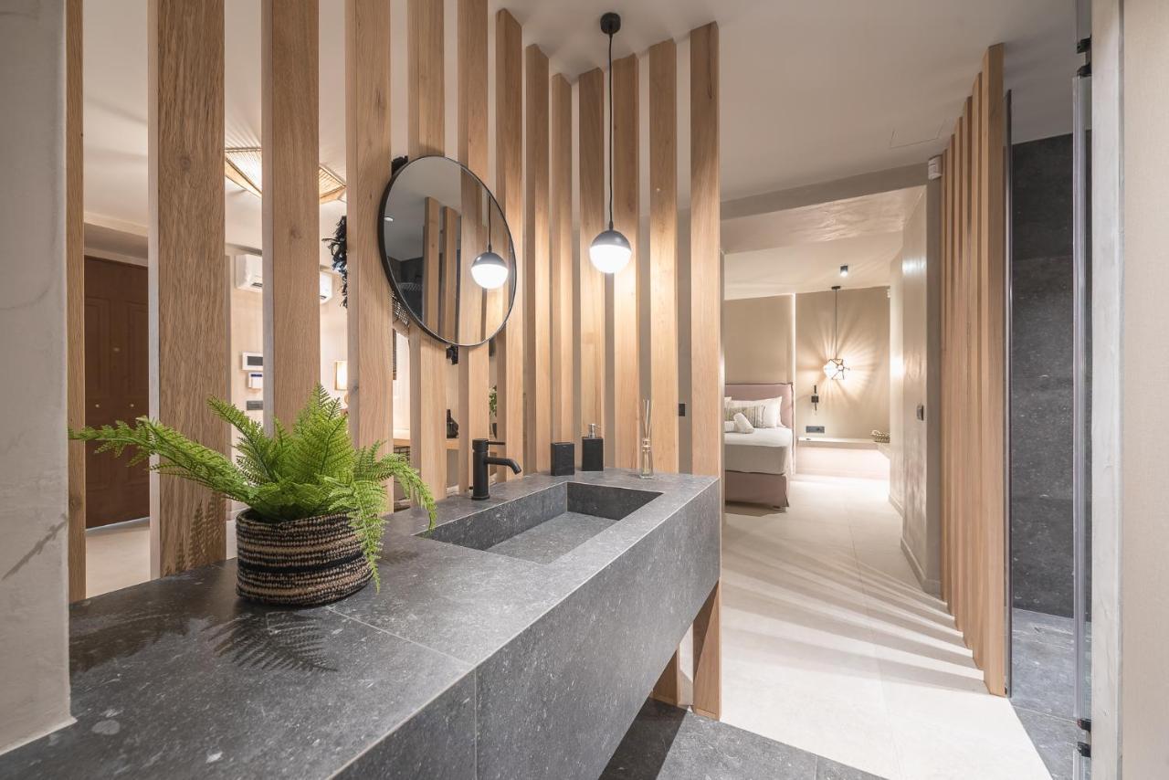 Apollonos 28 Luxury Suites アテネ エクステリア 写真