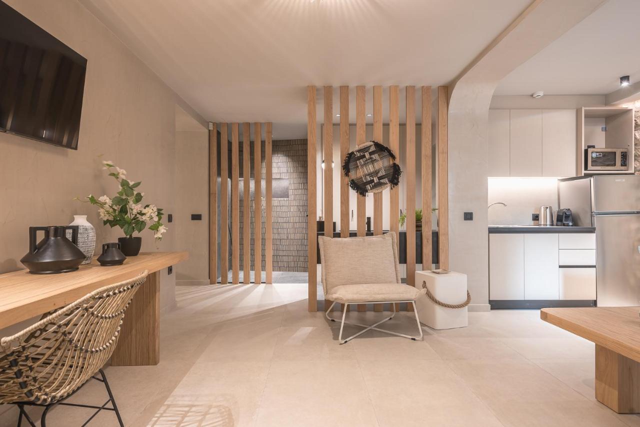 Apollonos 28 Luxury Suites アテネ エクステリア 写真