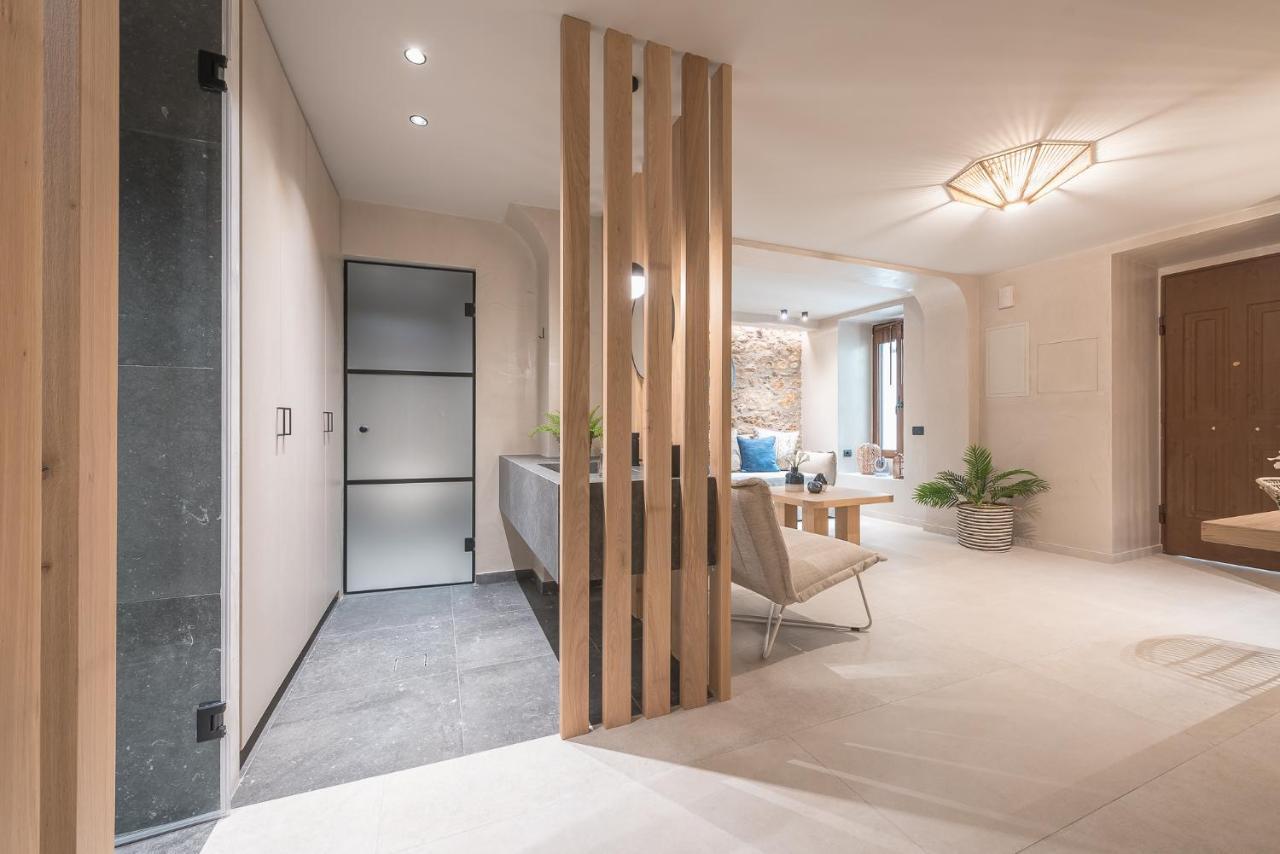Apollonos 28 Luxury Suites アテネ エクステリア 写真