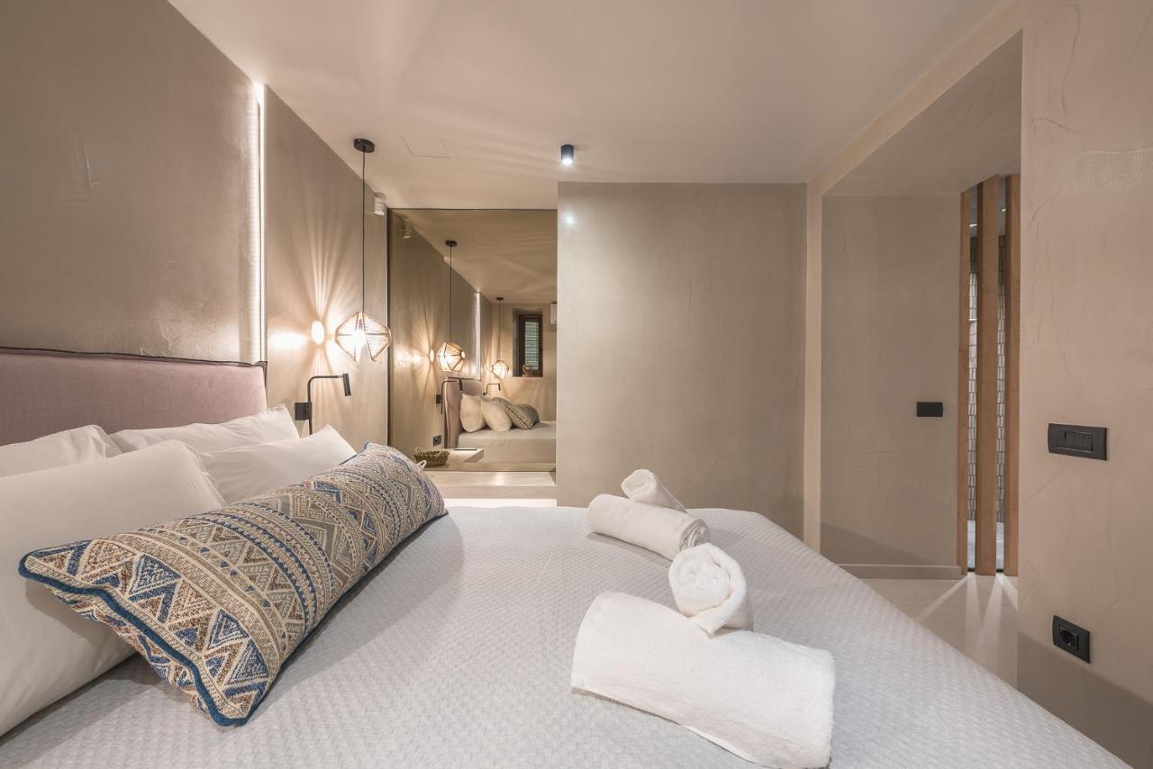 Apollonos 28 Luxury Suites アテネ エクステリア 写真