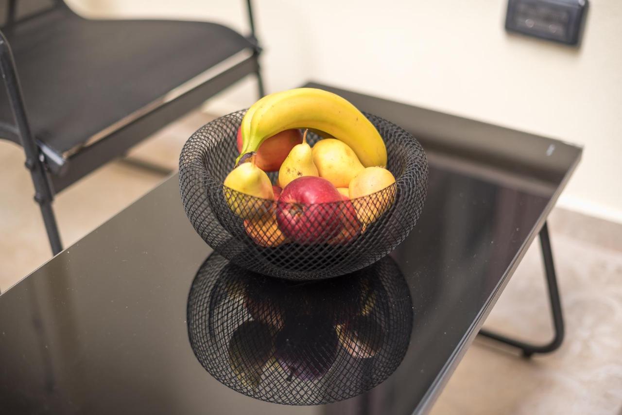 Apollonos 28 Luxury Suites アテネ エクステリア 写真